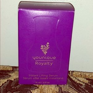 Younique Instant Lifting Seurum